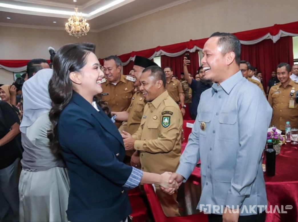 Tinjau Posbankum, Ini Kata Gubernur Malut Sherly Tjoanda Soal Pekanbaru