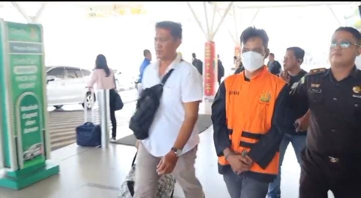 Tiga Bulan Buron, Tim Tabur Tangkap Tersangka Korupsi Jembatan Sungai Enok Inhil