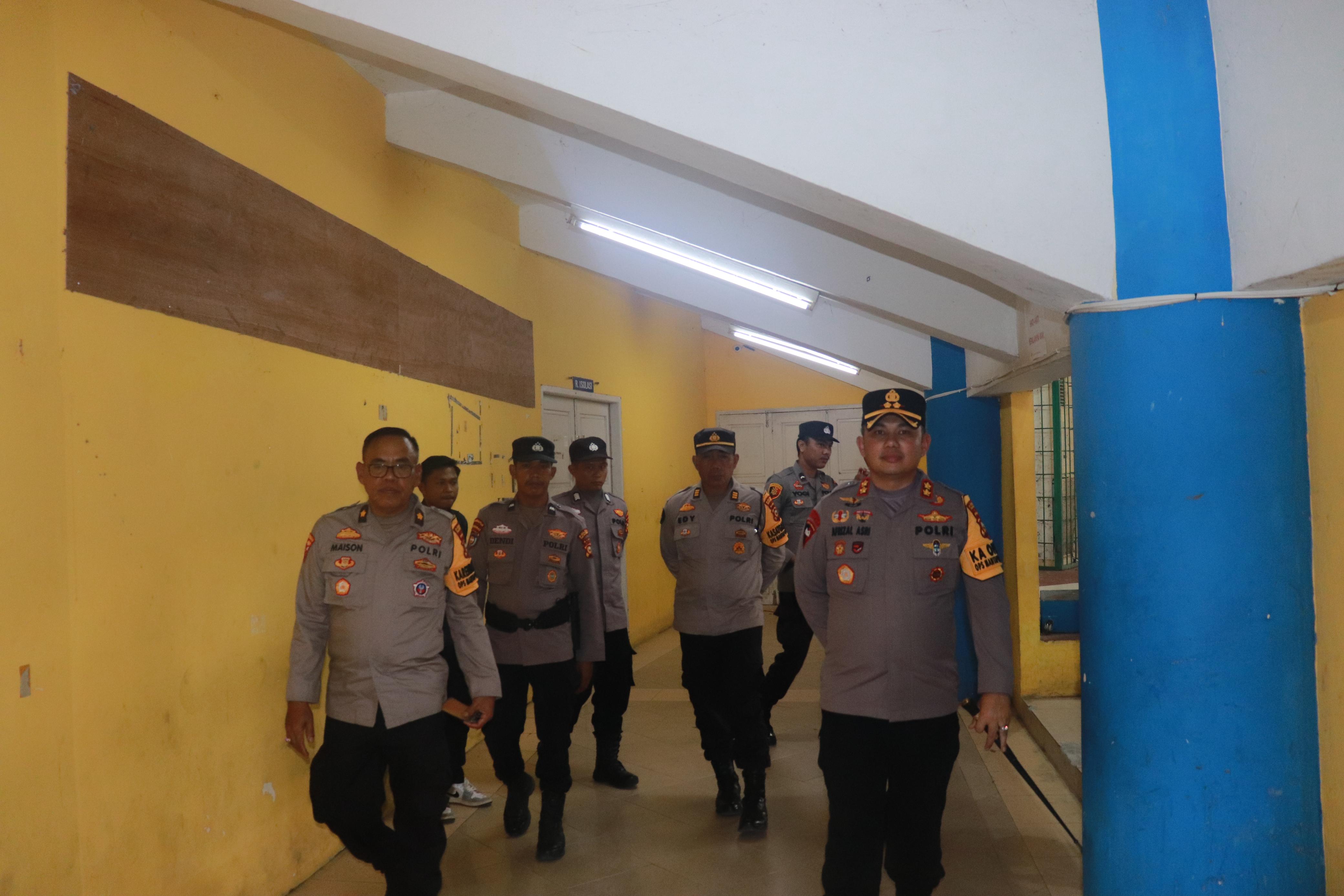 Polres Pelalawan Cek Gudang Logistik, Kamera CCTV juga Diperiksa