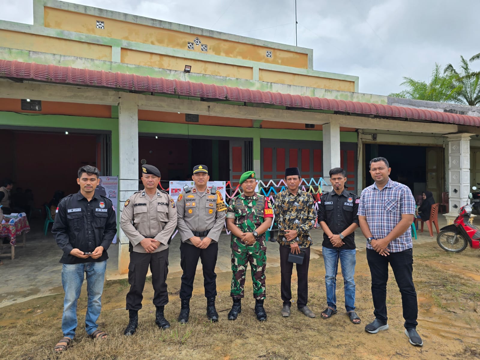 Ipda Andrianto Pantau Langsung TPS di Kecamatan Rimba Melintang