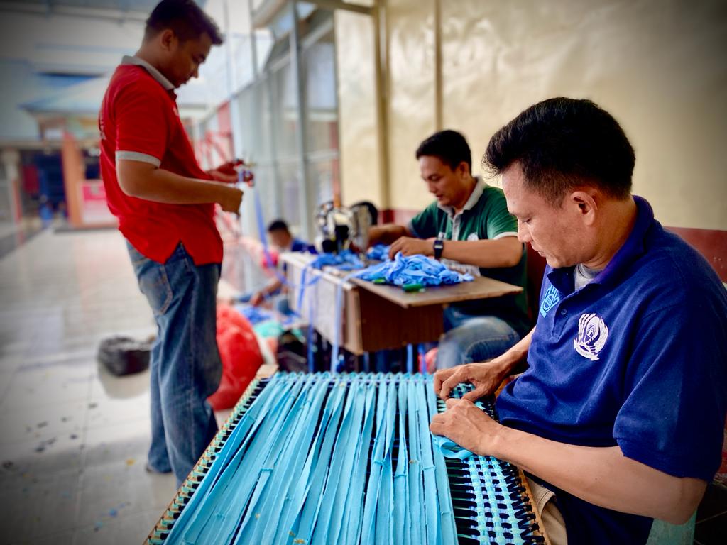 Warga Binaan Lapas Kelas II B Taluk Kuantan Ubah Limbah Menjadi Barang Berharga