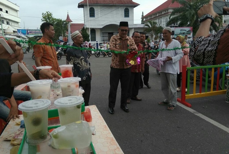 Diresmikan Asisten I Setdakab Rohil, 92 Pedagang Diperkirakan isi Pasar Ramadan Jalan Mawar