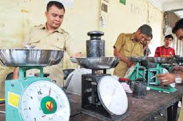 2016, Disperindag Bagikan 180 Timbangan ke Pedagang
