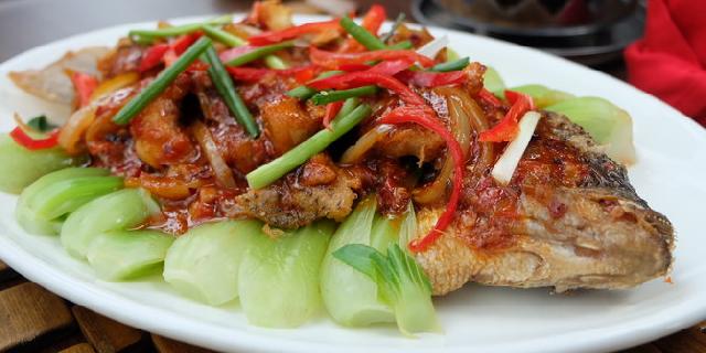 Berikut alasan kenapa hidangan ikan harus ada saat Imlek