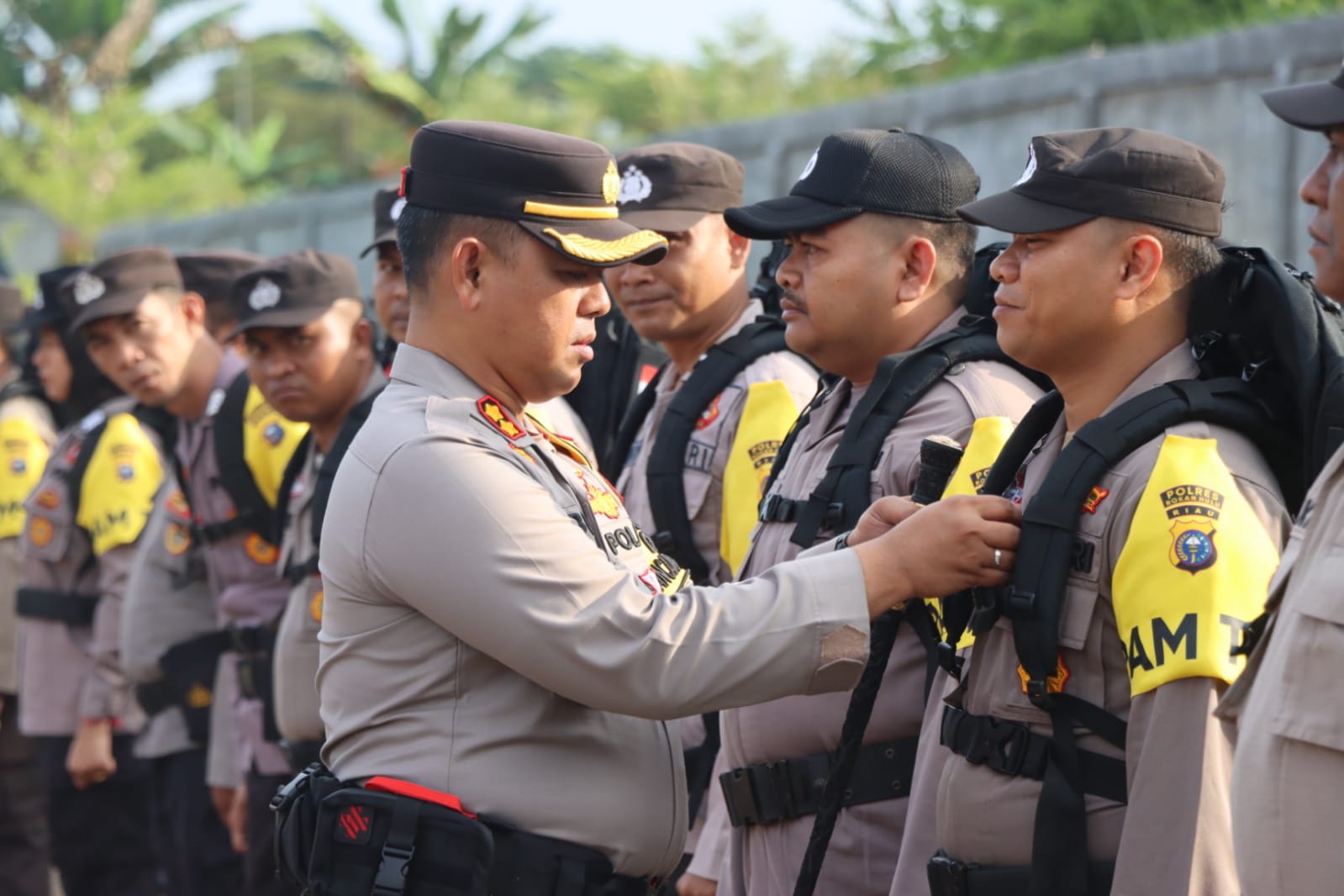 Polres Rokan Hulu Apel Pergeseran Pasukan Pengamanan TPS Pemilu 2024