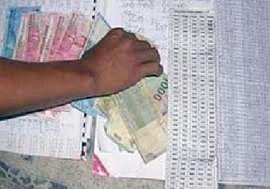 Demi Biaya Sekolah Anaknya, Ibu Jual Togel