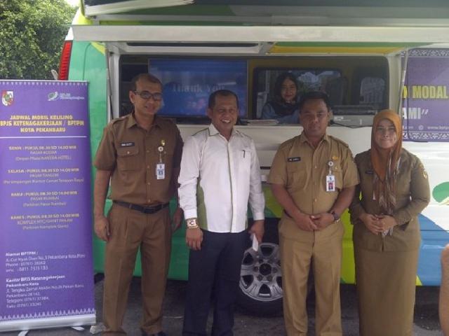 BPT PM Launching Mobil Pelayanan Izin