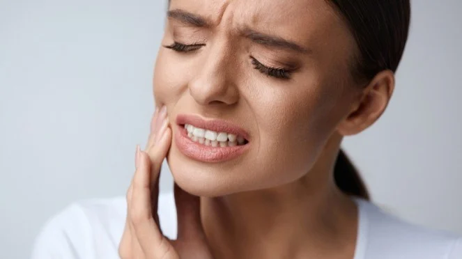 4 Obat Rumahan untuk Mengatasi Sakit Gigi Mendadak