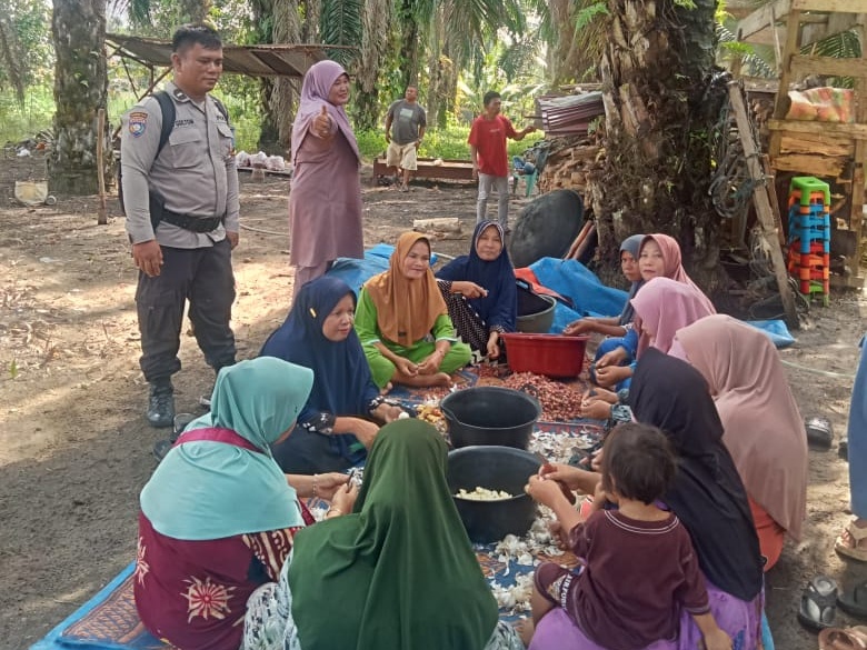 Kapolsek TPTM imbau Ibu-Ibu Perwiridan Tidak Terpancing Informasi Tidak Benar Jelang Pilkada