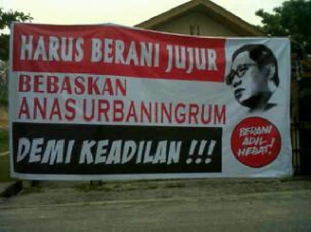 Di Pekanbaru Muncul Spanduk Dukungan Bebaskan Anas 