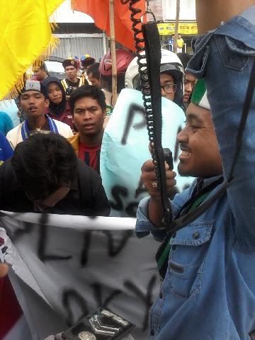 Setelah Berdemo Di Surya Dumai, Massa Serbu Kantor PLN Riau Siang ini