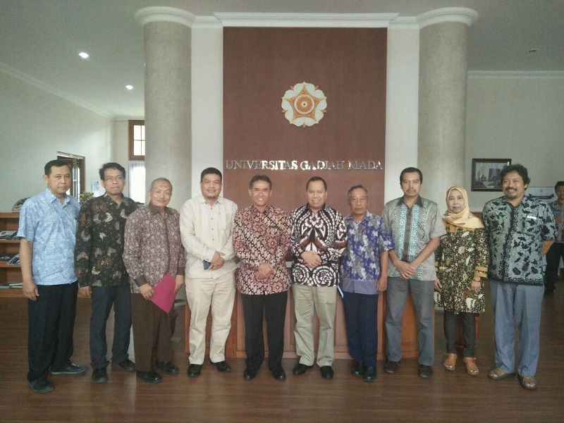 Perkuat Pengelolaan Gambut Berkelanjutan, Bupati Meranti Diundang Pihak UGM