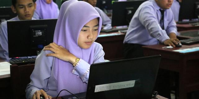 Pemerintah nyerah, wacana sekolah seharian batal