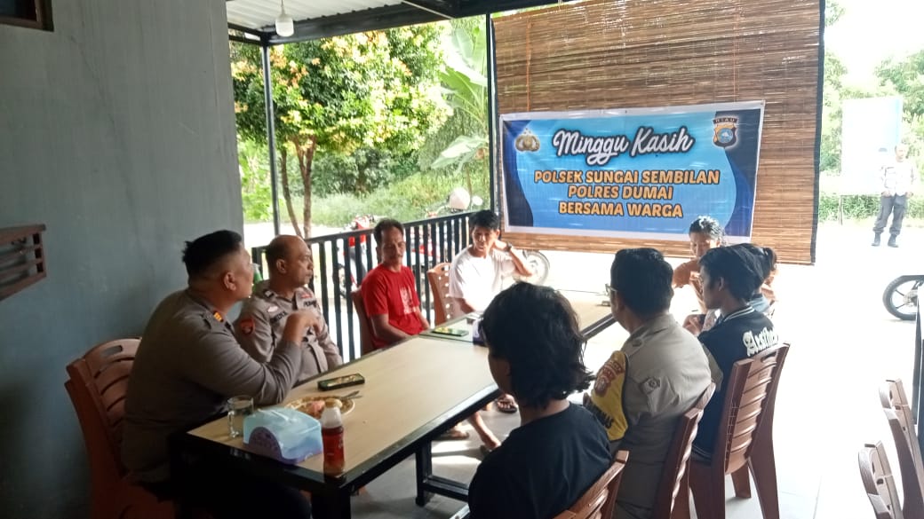 Minggu Kasih di Dumai, Bhabinkamtibmas Ajak Warga Sukseskan Pemilu Damai