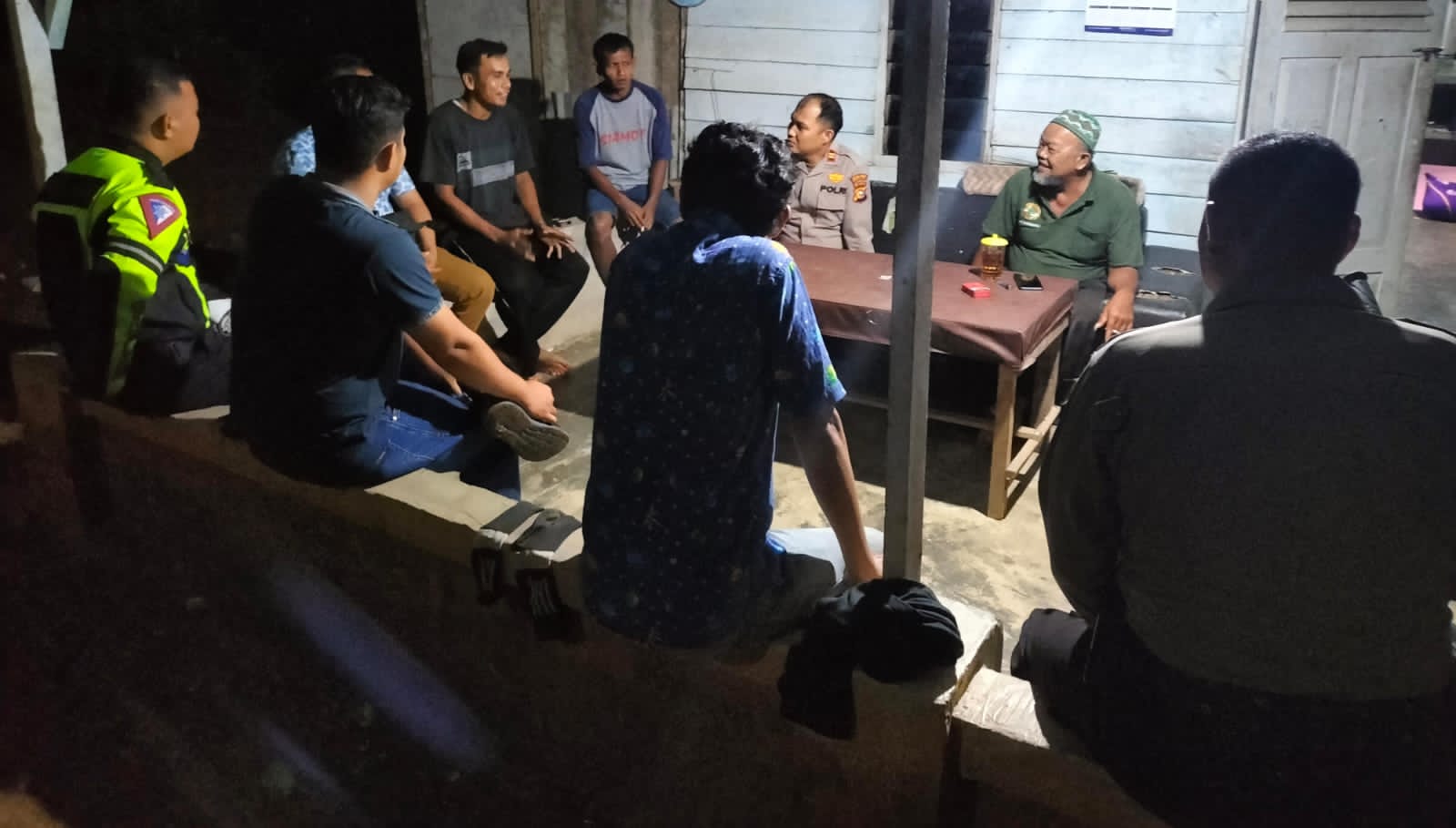 Datangi Warga, Polsek Tandun Sosialisasi Pemilu Damai