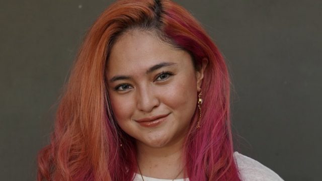 Karena Tumor Payudara, Marshanda Bawa Mukeda dan Sajadah ke Singapura