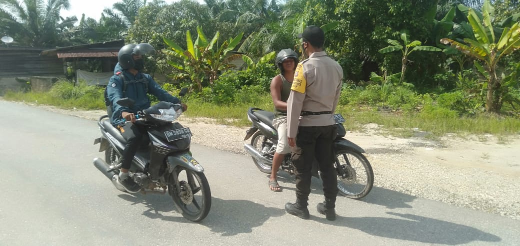 Monitor Prokes di wilayahnya, Polsubsektor Pelalawan Laksanakan Yustisi 