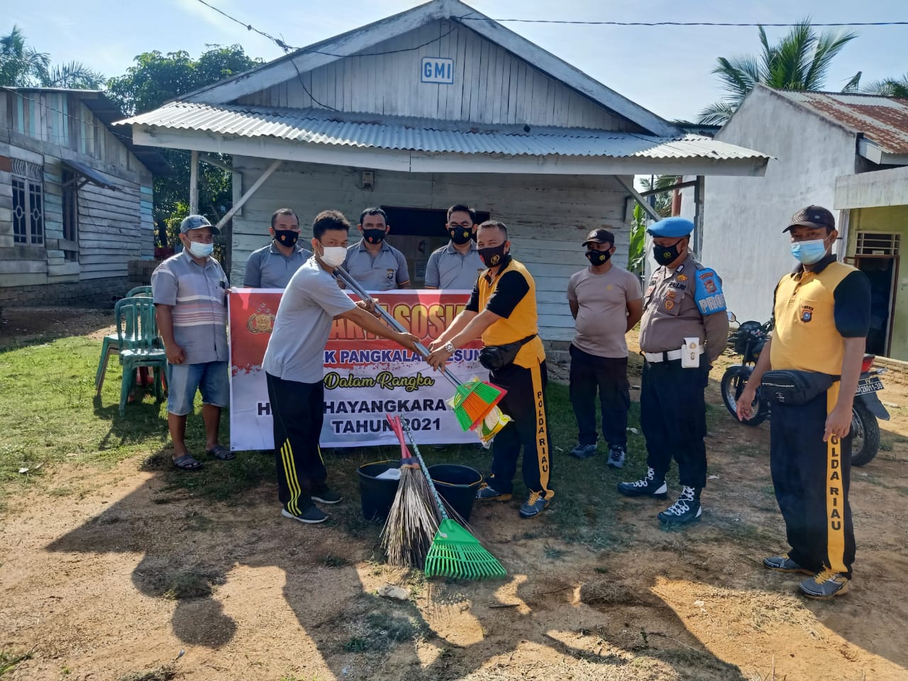 Sambut HUT Bhayangkara ke 75 Tahun 2021, Polsek Pangkalan Lesung Kembali Laksanakan Baksos 