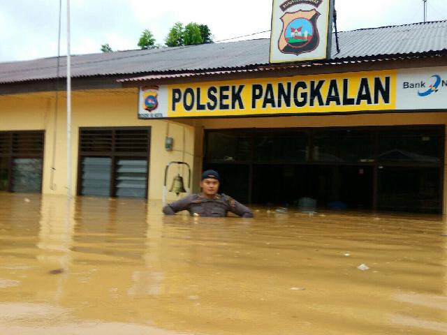 Lalu Lintas Riau-Sumbar Via Kampar Dialihkan ke Kuansing Akibat Banjir