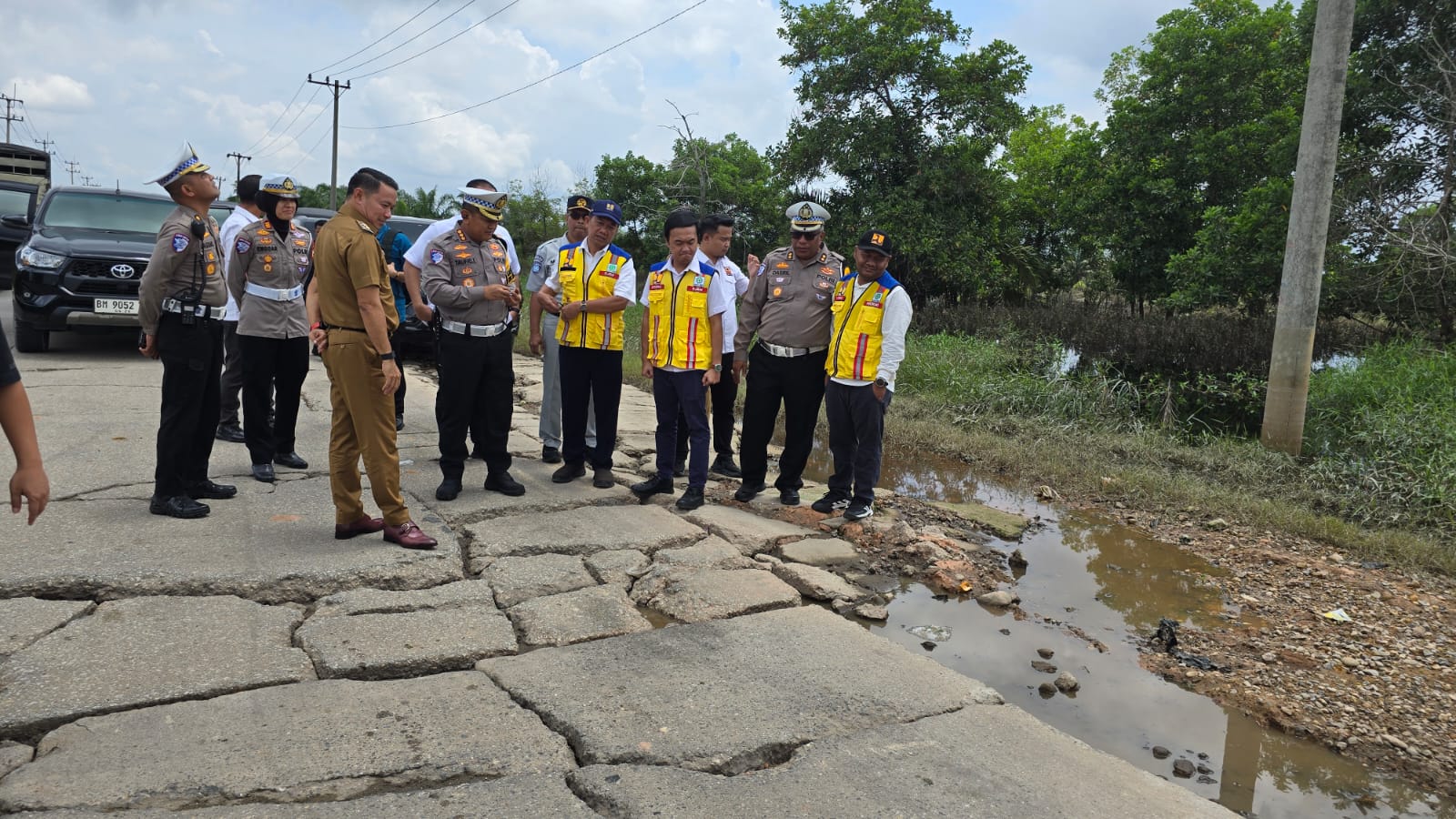 Kombes Taufiq Temukan Dua Titik Jalur Mudik di Pelalawan Rusak Akibat Banjir