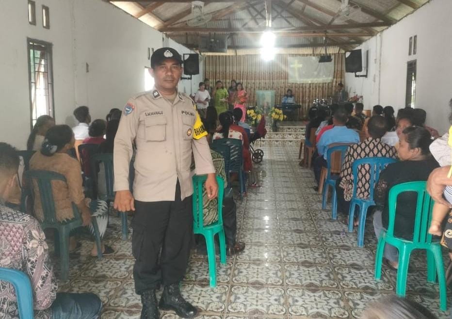 Begini Cara Polsek Langgam Jaga Kamtibmas Pilkada di Gereja
