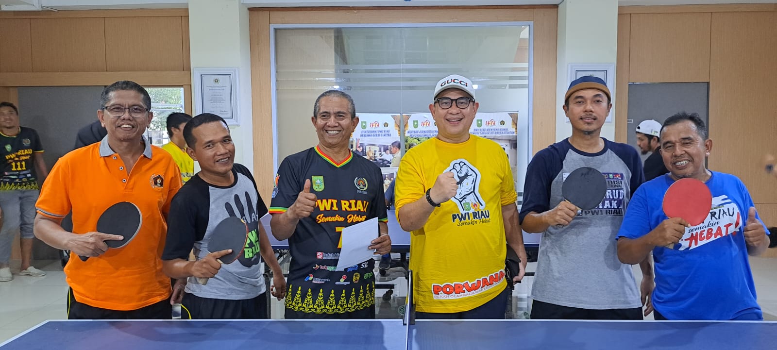 Fendri Jaswir dan Junaidi Juara Pingpong Championship V PWI Riau 2023