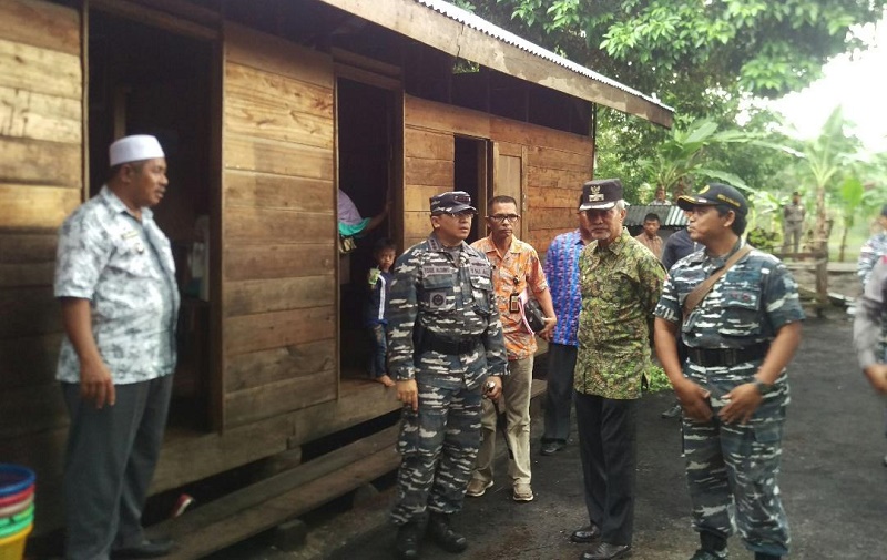 Danlanal Dumai Bersama Wakil Bupati Gelar Bakti Sosial di Kecamatan Rangsang Barat
