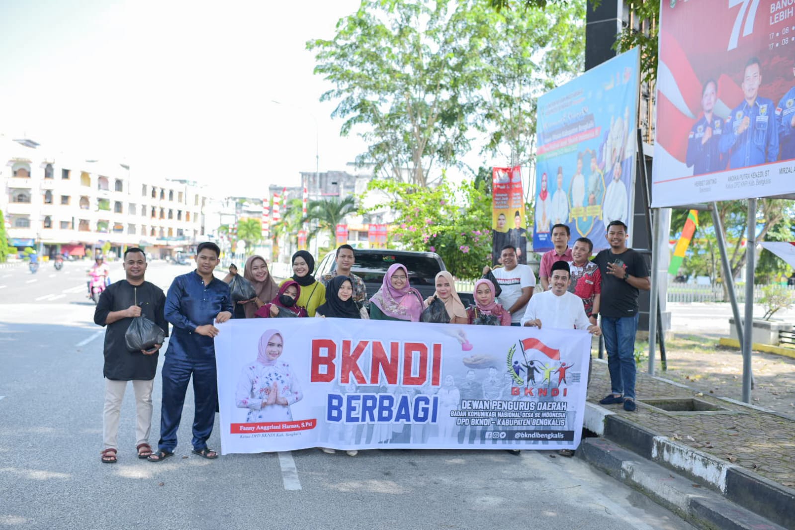 Jelang Pelantikan, BKNDI Bagikan Paket Sembako ke Warga Kurang Mampu