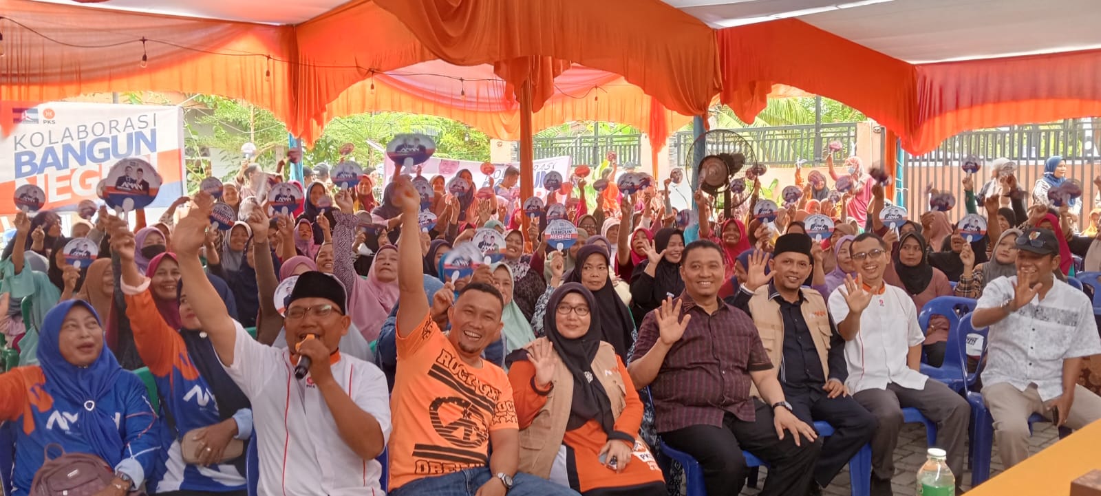 Markarius Anwar Disambut Antusias Warga Kelurahan Cinta Raja