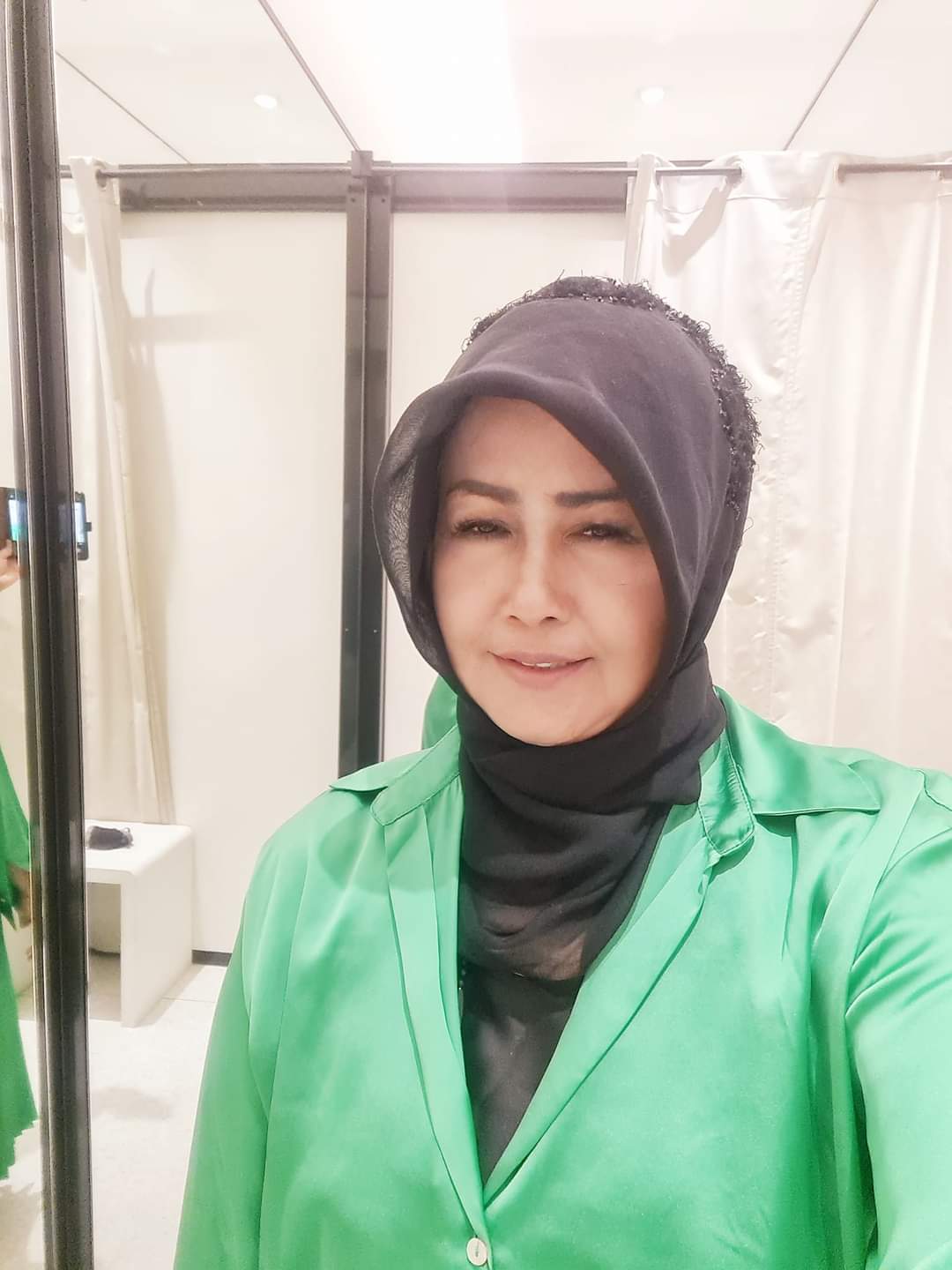 Lely Arrianie Luncurkan Buku Terbaru Komunikasi Politik