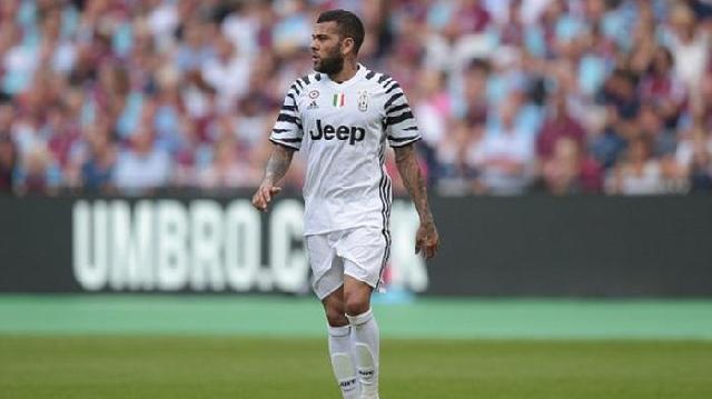 Dani Alves Hari Ini Diperkenalkan sebagai Pemain PSG