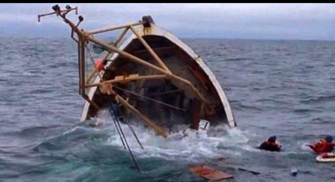 Dua Nelayan Berhasil Selamat, Kapal Nelayan Tenggelam diperairan Desa Muntai