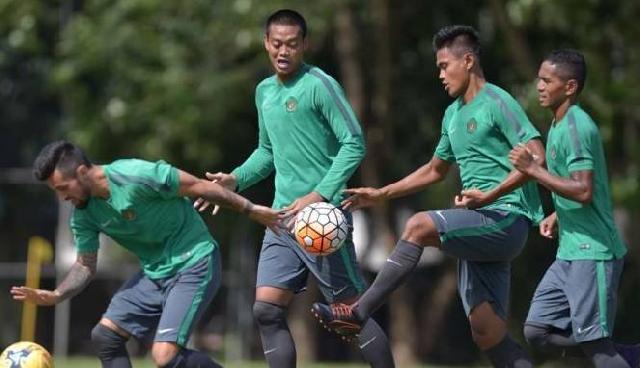 Timnas Indonesia Belum Tentukan Bek Pengganti