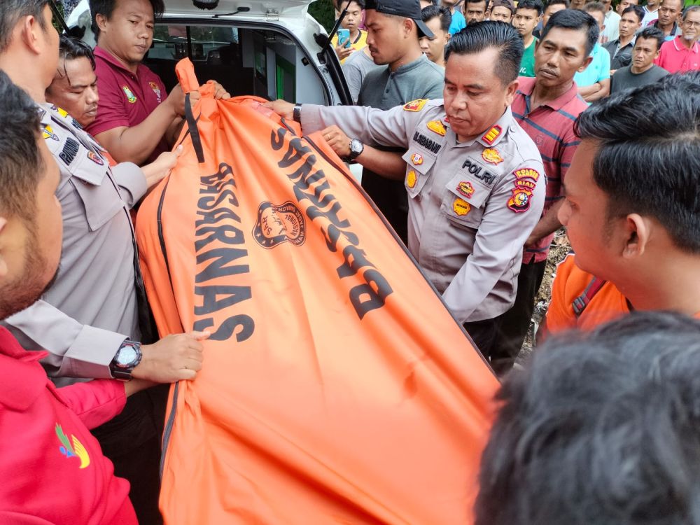 Nelayan Tenggelam di Sungai Kampar Ditemukan Meninggal Dunia