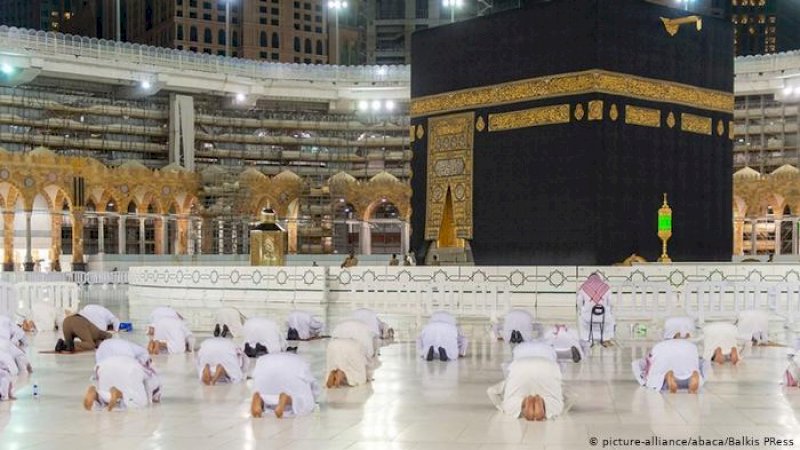 Jemaah Tiba Tengah Malam, Umrah Perdana Hanya Berlangsung Tiga Jam