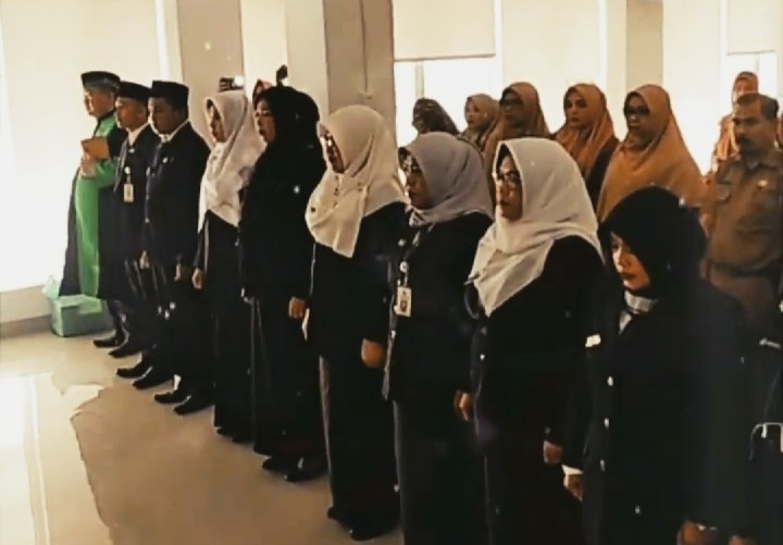 Kadisdik Kota Lantik Sembilan Kepala Sekolah SD & SMP