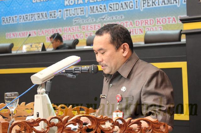 Anggota DPRD Pekanbaru Gunakan Mobil Dinas Bekas 