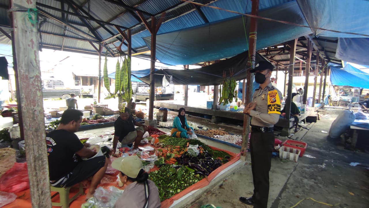 Tinjau Pusat Keramaian, Polsek Teluk Meranti Imbau Masyarakat Terapkan Prokes