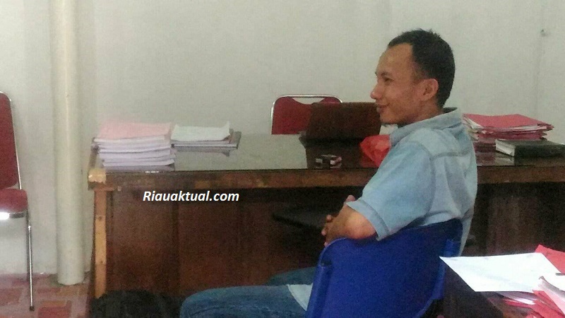 Kejari Pekanbaru Terima Tersangka Jasriadi Saracen, 52 Orang Pengacara Siap Bela