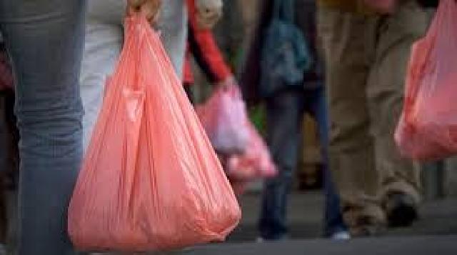 Hindari Plastik Berbahaya, Pemko Gesa Perwako Kantong Plastik Berbayar