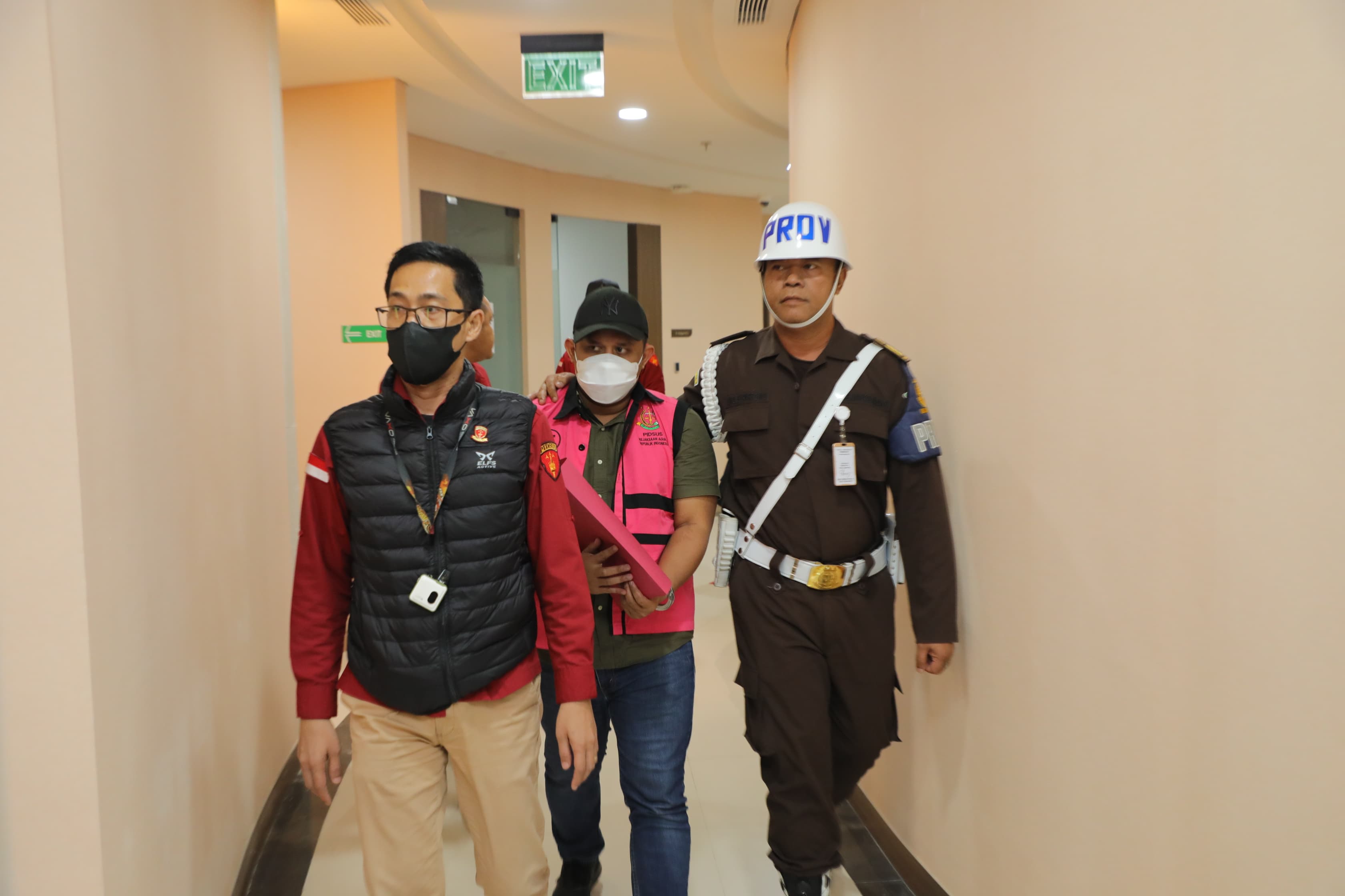 Ketua Tim Syber Army Jadi Tersangka Perintangan, Terima Rp 864,5 Juta Sebar Opini Negatif