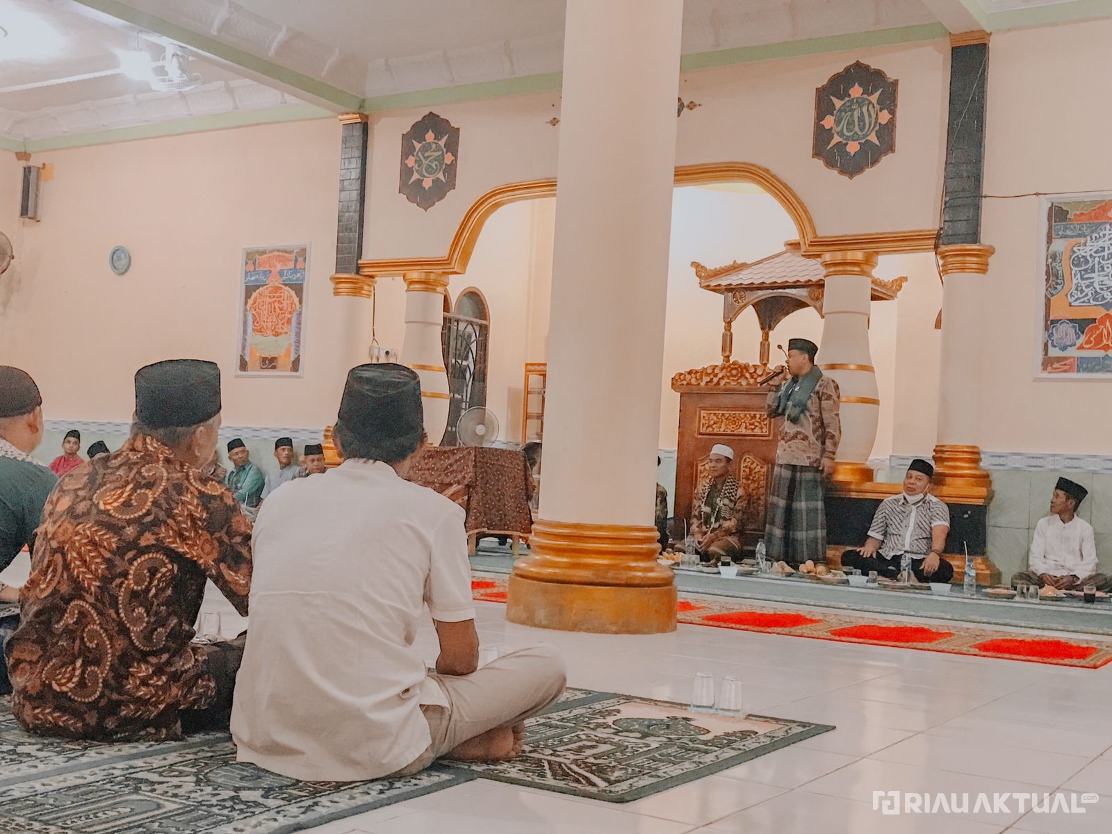 Bupati Kuansing Hadiri Peringatan Isra Mi'raj di Desa Pulau Busuk