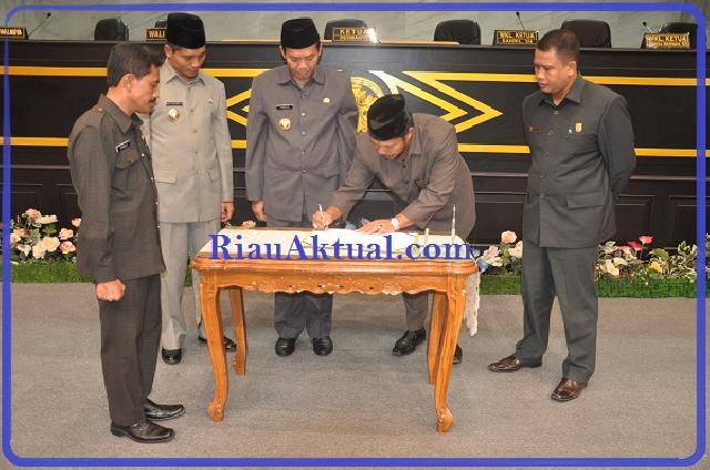 Pansus LKPj Dewan Beri Target yang Harus Dicapai Firdaus dalam RPJMD