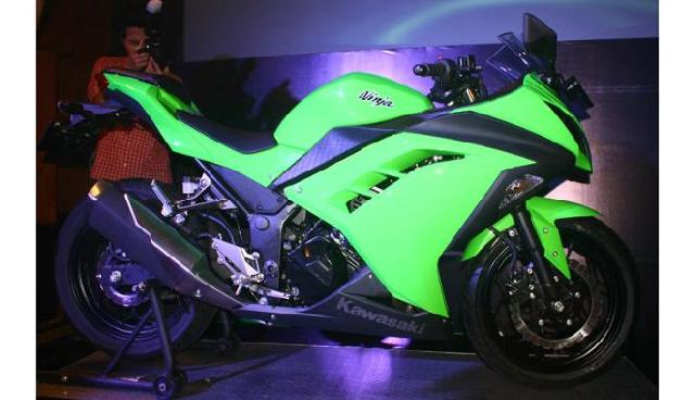 Kawasaki Ninja Mulai Salip Penjualan Honda CBR250RR