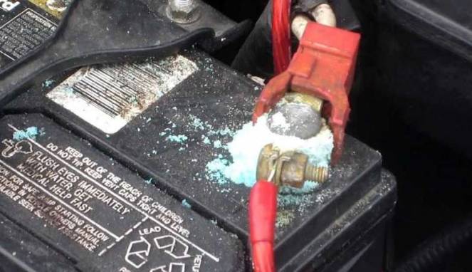 Jangan Biarkan Aki Bekas Teronggok di Rumah