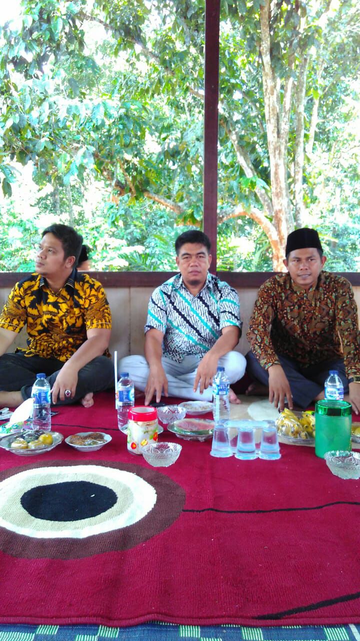 Ketua dan Anggota DPRD Kuansing, Hadiri do'a Pekuburan Desa Rambahan