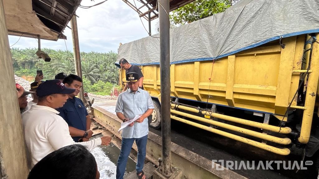 Wako Pekanbaru Tegaskan Tak Ada Lagi Bayar Retribusi Sampah Pakai Karcis