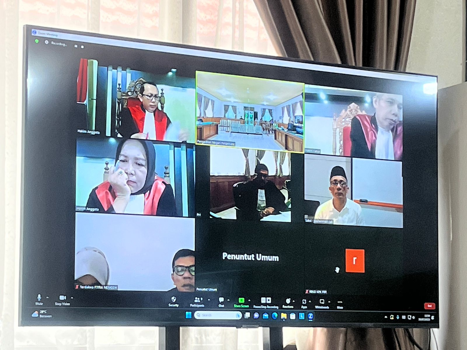 Eks Bupati Kep Meranti M Adil Akui Kepala BPKAD Istri Keduanya