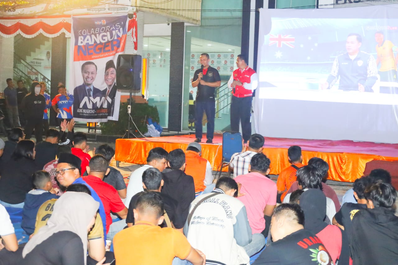 Paslon AMAn Gelar Nobar Indonesia vs Australia, Komitmen Kembangkan Olahraga di Pekanbaru