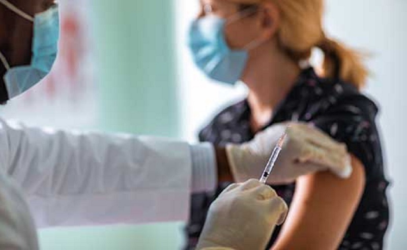 Empat Hal yang Jangan Anda Lakukan Usai Divaksin Covid-19